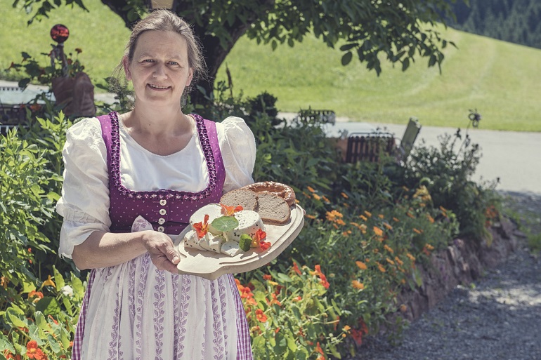 ziegenfrischkaese-gramshammer-erl-3